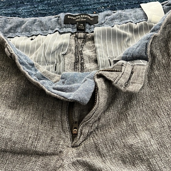 Banana Republic- Mens Shorts - Picture 3 of 3
